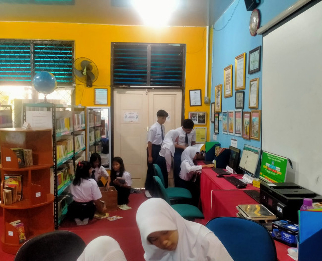Membaca Ditempat
