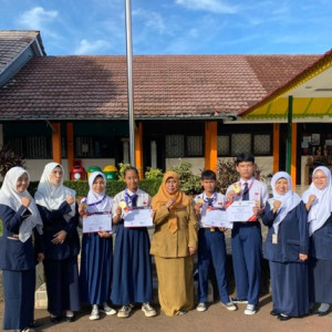 Siswa Berprestasi SMPN 128 Jakarta