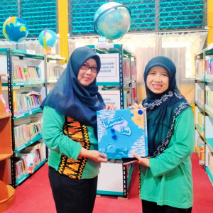Karya Scrapbook Siswa Menjadi Koleksi Khusus di Perpustakaan Saung Baca Pintar
