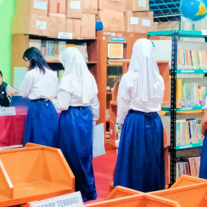 Kegiatan Konsultasi di Perpustakaan Saung Baca Pintar
