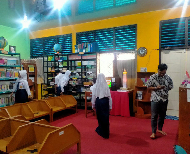 foto perpus - Copy