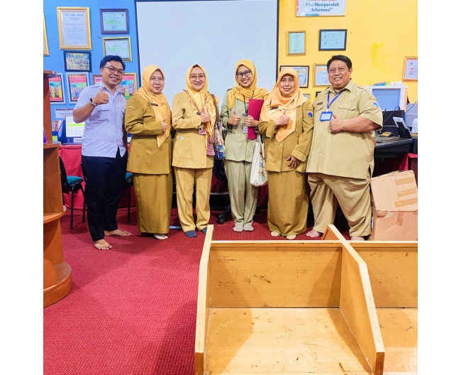 Foto bersama Pegawai Puskesmas Halim