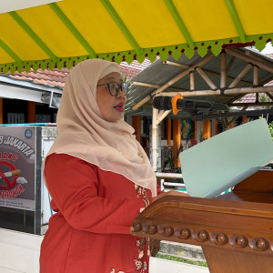 Memperingati hari guru di SMPN 128 Jakarta